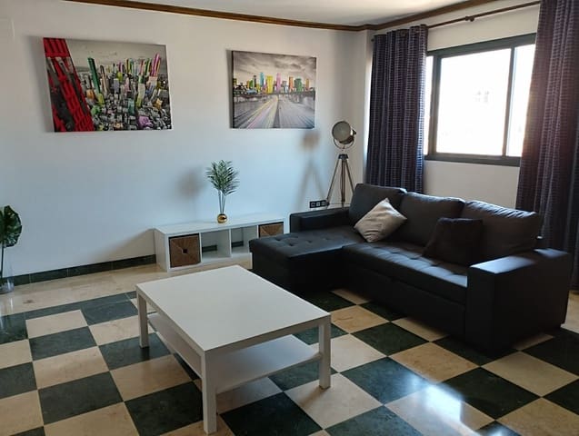 3 sovrum Takvåning att hyra i Casco Antiguo, Marbella - 4 250 € (Ref: 9388657)