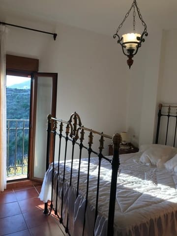 3 makuuhuone Omakotitalo vuokrattavana paikassa Sedella - 550 € (Ref: 9406892)