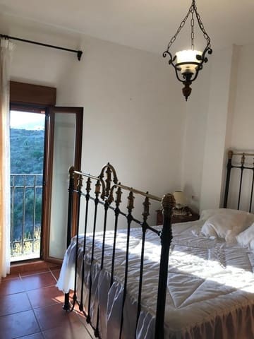 3 makuuhuone Omakotitalo vuokrattavana paikassa Sedella - 550 € (Ref: 9406892)