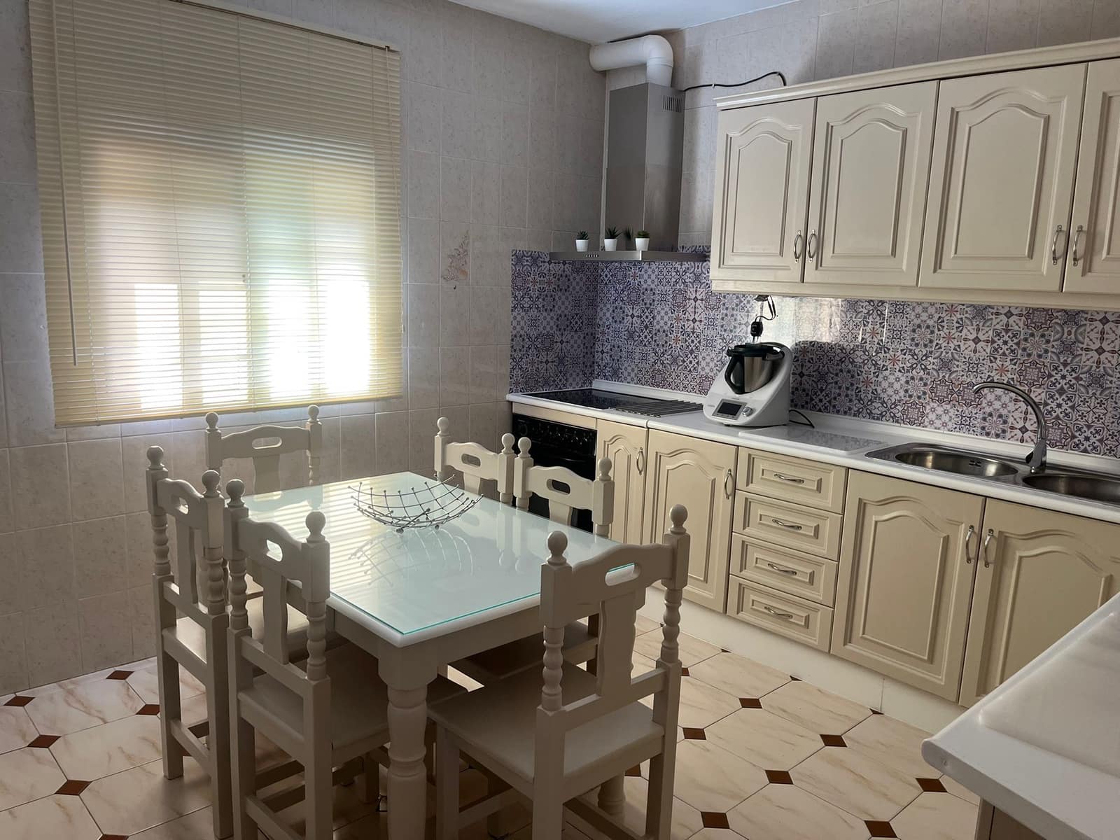 3 bedroom Townhouse for rent in Corumbela - € 650 (Ref: 9416248)