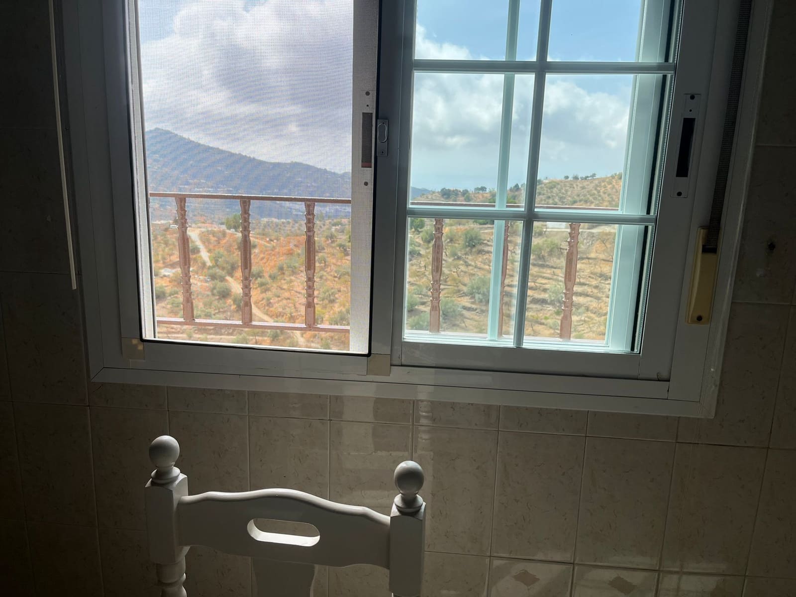 3 bedroom Townhouse for rent in Corumbela - € 650 (Ref: 9416248)