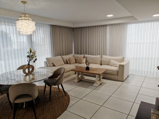 4 sovrum Villa att hyra i La Capellanía - El Higuerón, Benalmádena med garage - 4 500 € (Ref: 9418789)