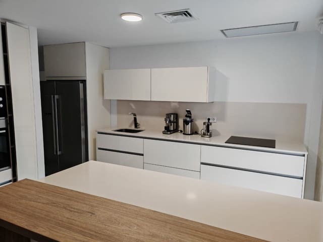 4 sovrum Villa att hyra i La Capellanía - El Higuerón, Benalmádena med garage - 4 500 € (Ref: 9418789)