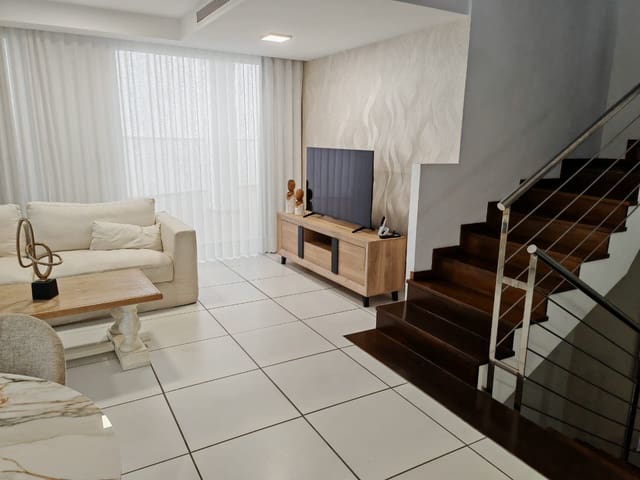 4 sovrum Villa att hyra i La Capellanía - El Higuerón, Benalmádena med garage - 4 500 € (Ref: 9418789)