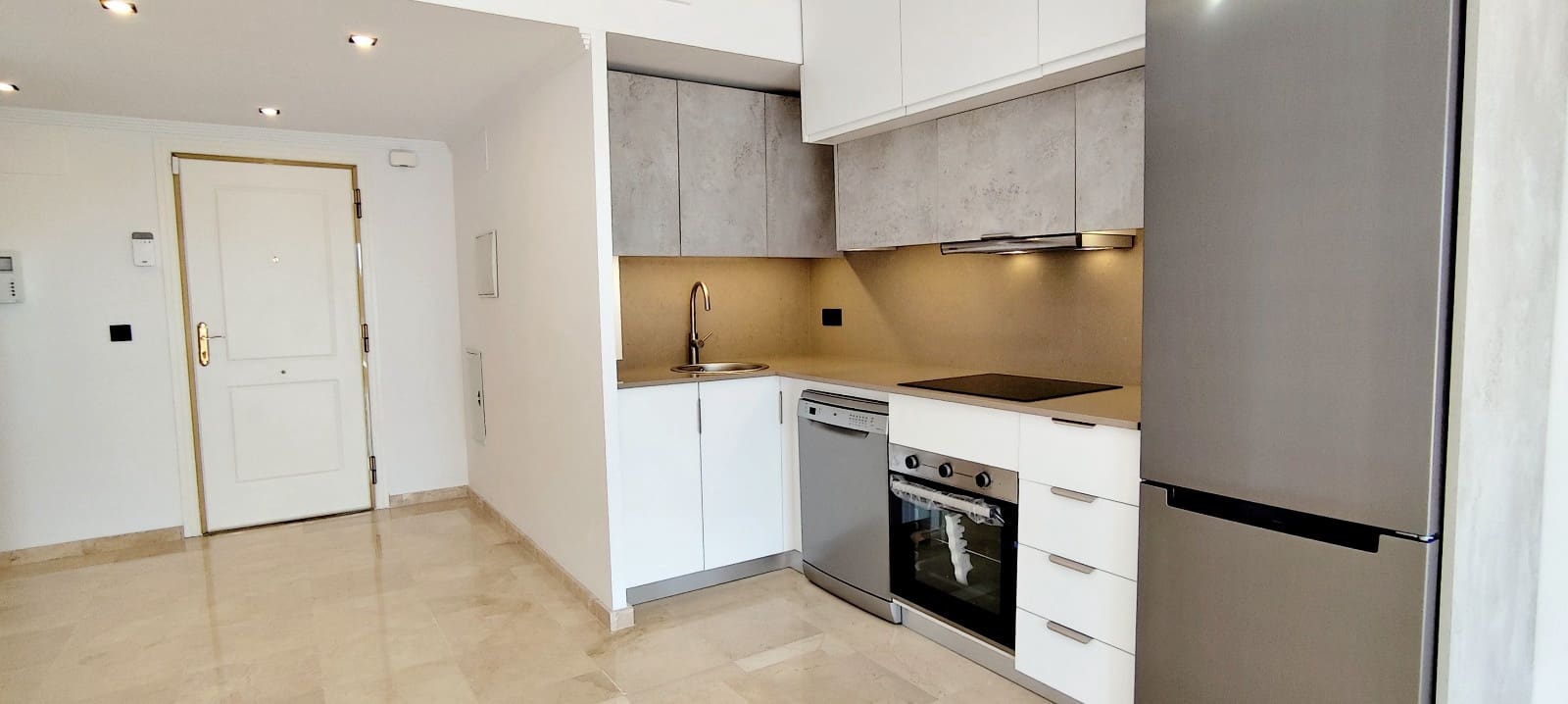 2 slaapkamer Flat te huur in Mijas met zwembad garage - € 1.650 (Ref: 9424121)