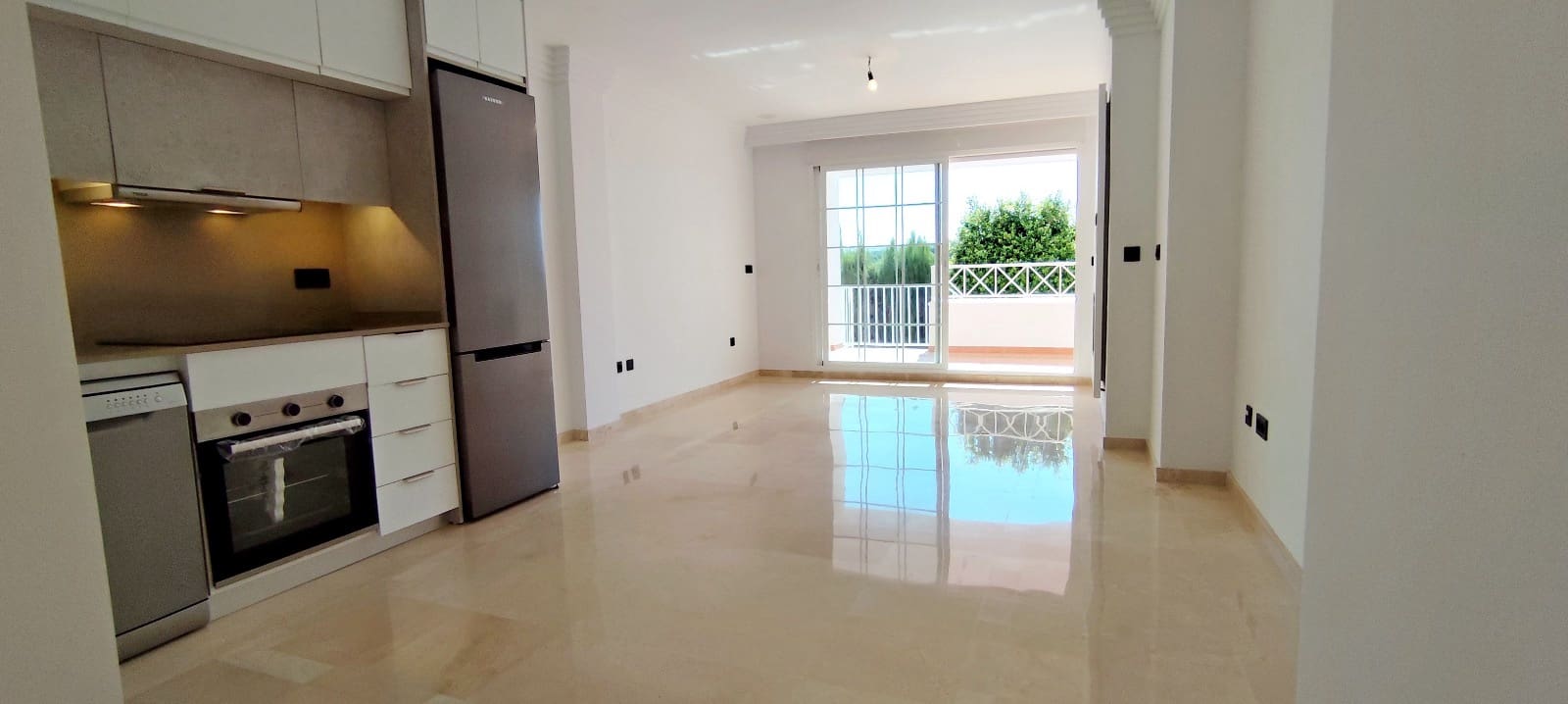 2 slaapkamer Flat te huur in Mijas met zwembad garage - € 1.650 (Ref: 9424121)