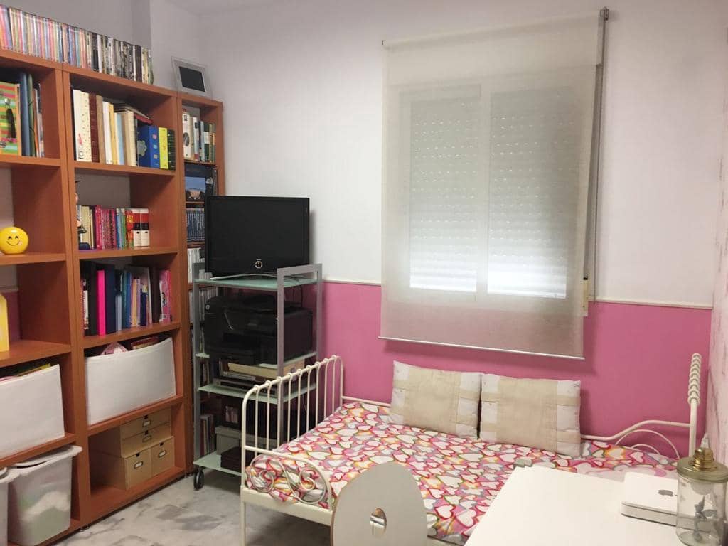 3 soveværelse Lejlighed til leje i Malaga by med garage - € 1.500 (Ref: 9426255)