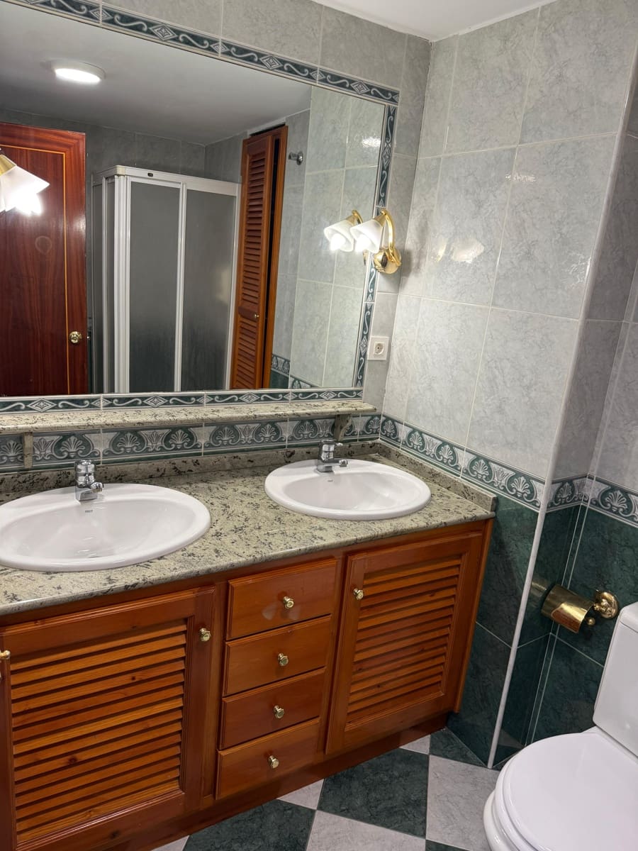 Piso de 2 habitaciones en Coín en alquiler - 1.000 € (Ref: 9432845)