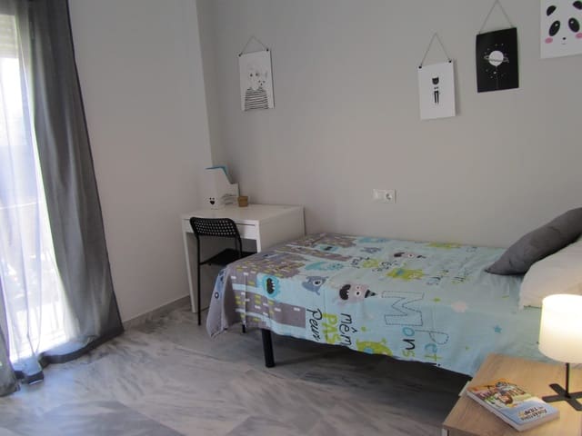 3 soverom Leilighet til leie i Riviera del Sol, Mijas med svømmebasseng garasje - € 1 400 (Ref: 9432846)