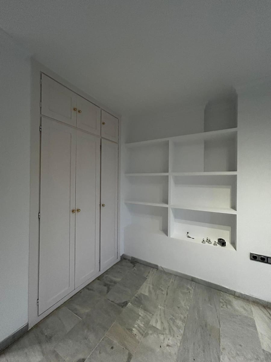 3 sypialnia Mieszkanie do wynajęcia w Miasto Malaga z basenem garażem - 2 200 € (Ref: 9436540)