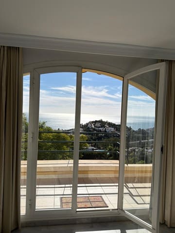 3 sypialnia Mieszkanie do wynajęcia w Cerrado de Calderon, Miasto Málaga z basenem garażem - 2 200 € (Ref: 9436540)