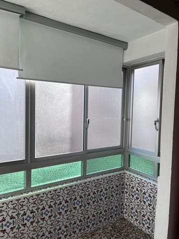 3 soveværelse Lejlighed til leje i Cortijo Bazan, Málaga by - € 1.050 (Ref: 9450536)