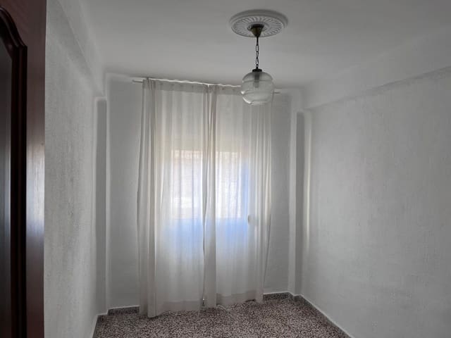 3 soveværelse Lejlighed til leje i Cortijo Bazan, Málaga by - € 1.050 (Ref: 9450536)