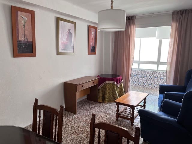 3 soveværelse Lejlighed til leje i Cortijo Bazan, Málaga by - € 1.050 (Ref: 9450536)