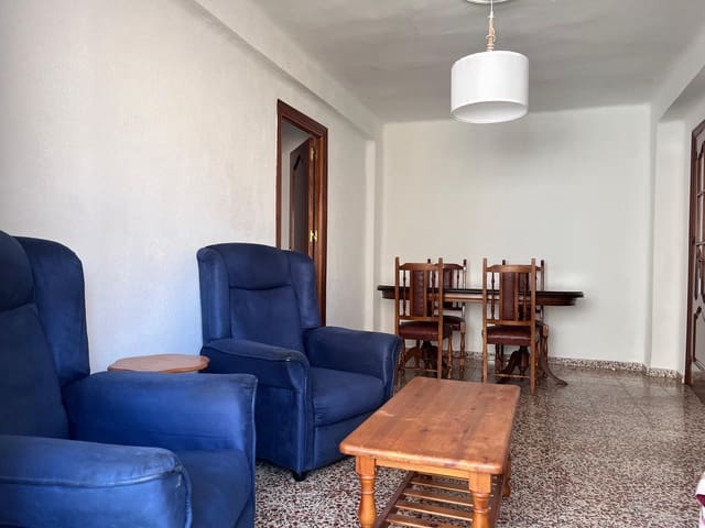 3 soveværelse Lejlighed til leje i Cortijo Bazan, Málaga by - € 1.050 (Ref: 9450536)