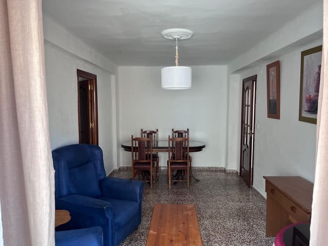 3 soveværelse Lejlighed til leje i Cortijo Bazan, Málaga by - € 1.050 (Ref: 9450536)
