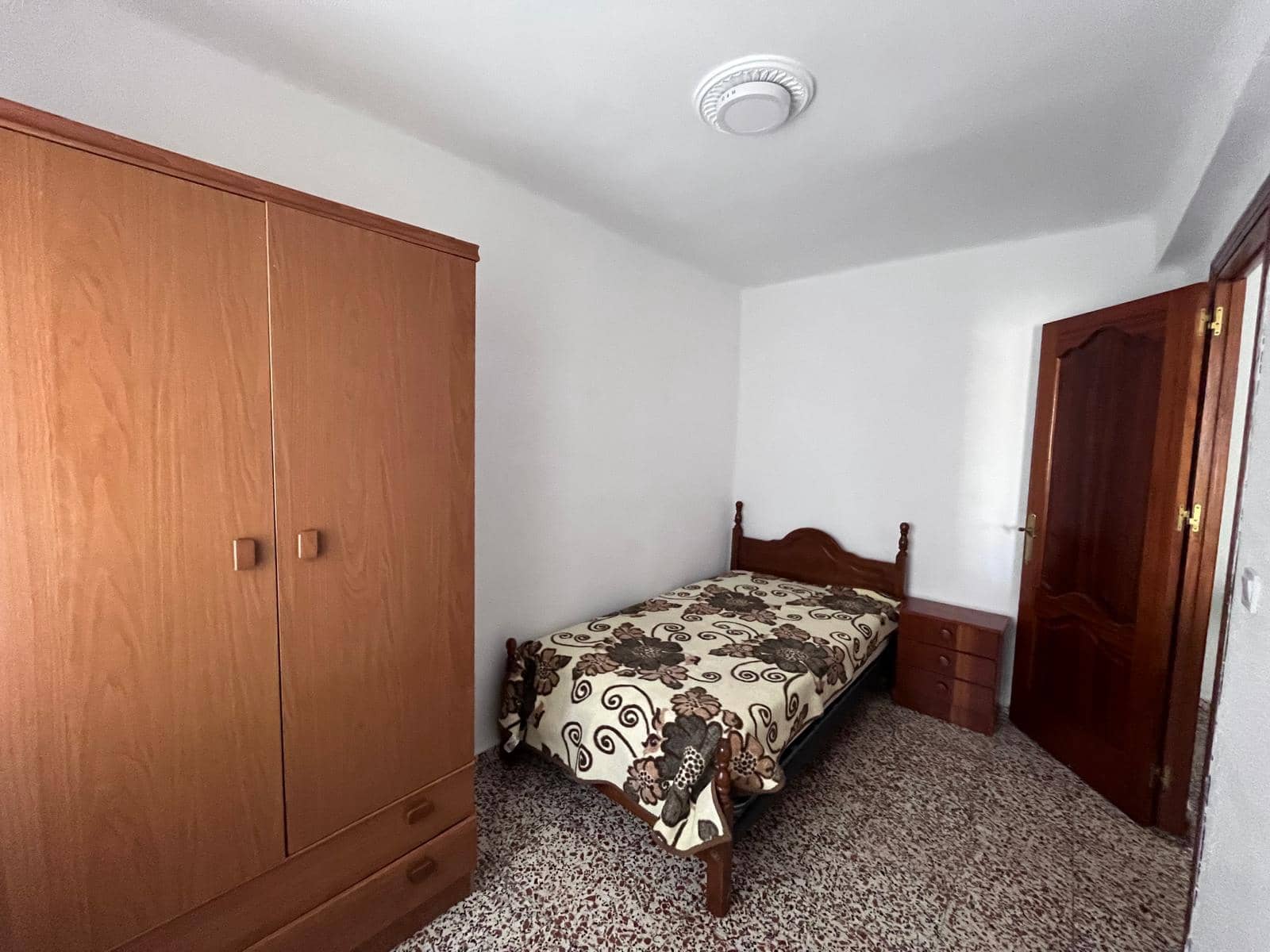 3 soveværelse Lejlighed til leje i Malaga by - € 1.050 (Ref: 9450536)