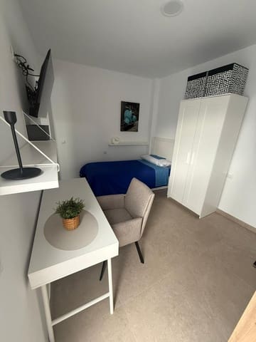 Studio for rent in Capuchinos, Málaga city - € 750 (Ref: 9497947)