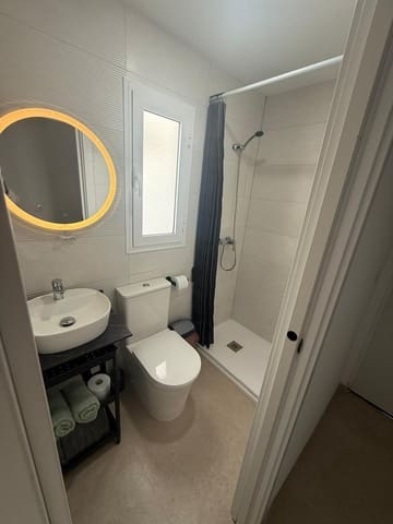 Studio for rent in Capuchinos, Málaga city - € 750 (Ref: 9497947)