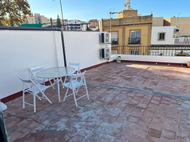 Studio for rent in Capuchinos, Málaga city - € 750 (Ref: 9497947)