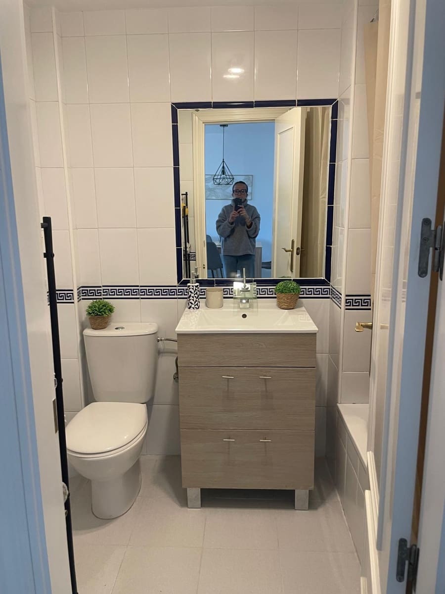 Piso de 2 habitaciones en Benalmádena en alquiler con piscina garaje - 1.200 € (Ref: 9500044)