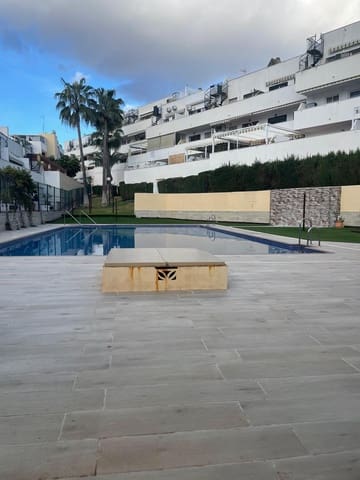 Piso de 2 habitaciones en Nueva Torrequebrada, Benalmádena en alquiler con piscina garaje - 1.200 € (Ref: 9500044)
