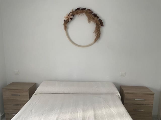 Piso de 2 habitaciones en Nueva Torrequebrada, Benalmádena en alquiler con piscina garaje - 1.200 € (Ref: 9500044)