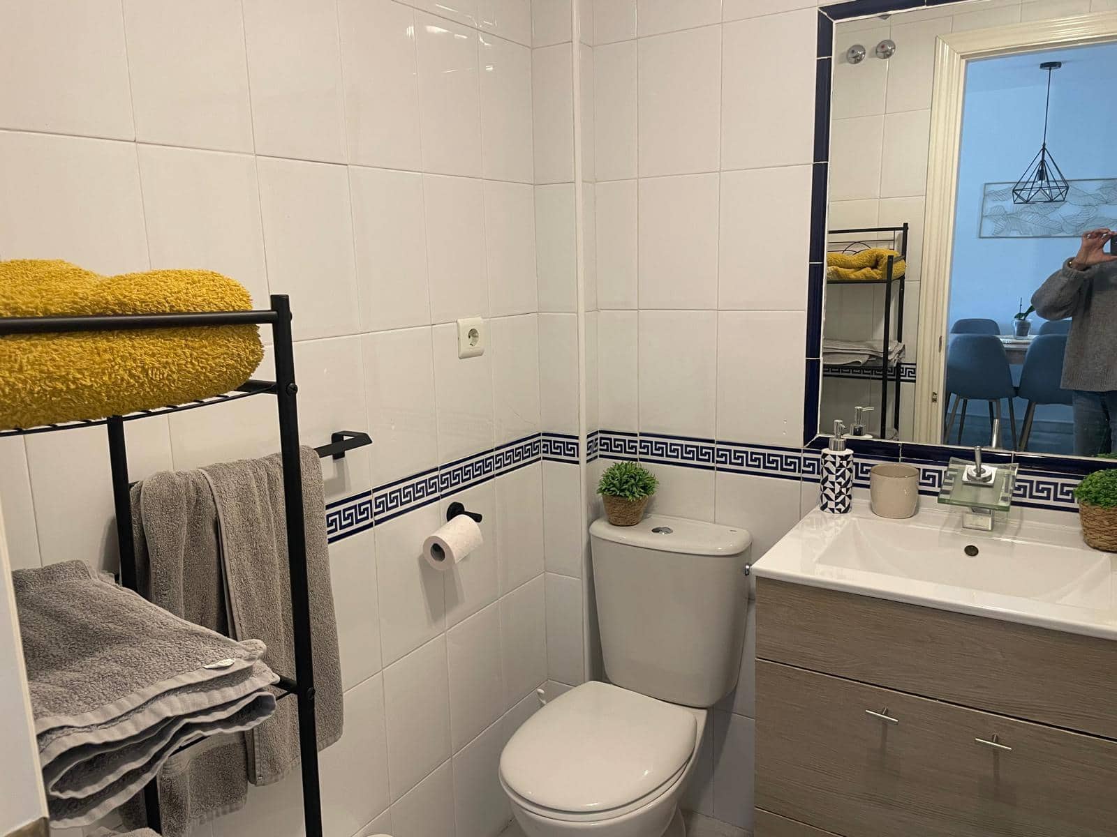 Piso de 2 habitaciones en Benalmádena en alquiler con piscina garaje - 1.200 € (Ref: 9500044)