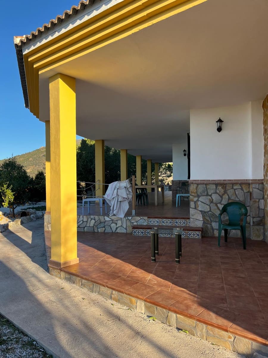 4 bedroom Finca/Country House for rent in Sedella with pool garage - € 1,500 (Ref: 9508006)