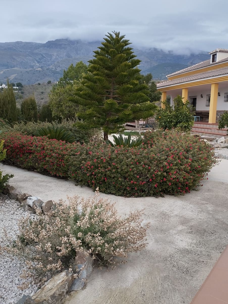 4 bedroom Finca/Country House for rent in Sedella with pool garage - € 1,500 (Ref: 9508006)