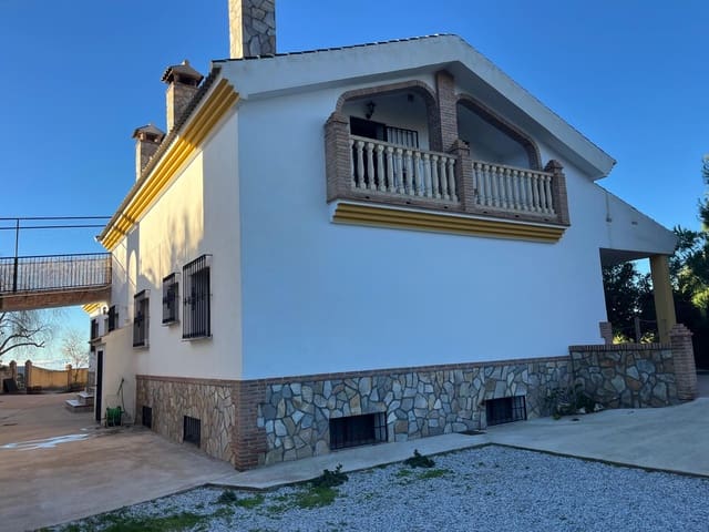 4 soveværelse Finca/Landehus til leje i Sedella med swimmingpool garage - € 1.500 (Ref: 9508006)