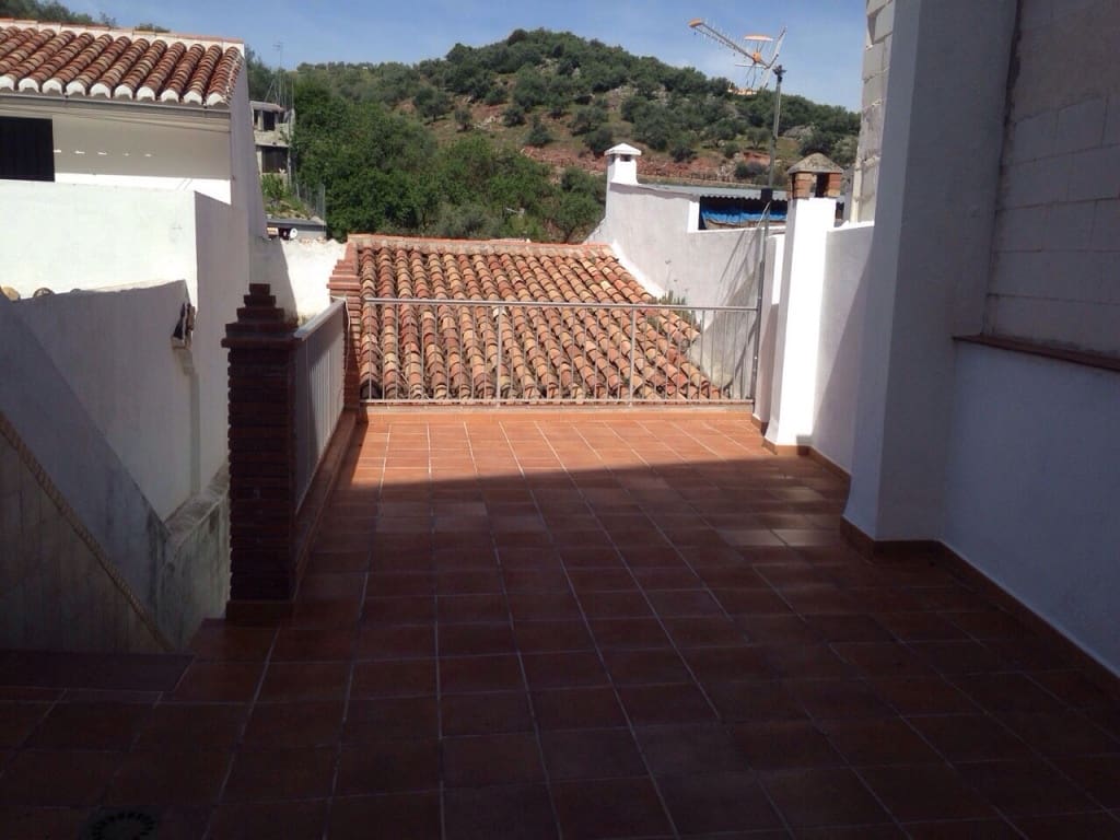 3 bedroom Townhouse for rent in Casabermeja - € 800 (Ref: 9523274)