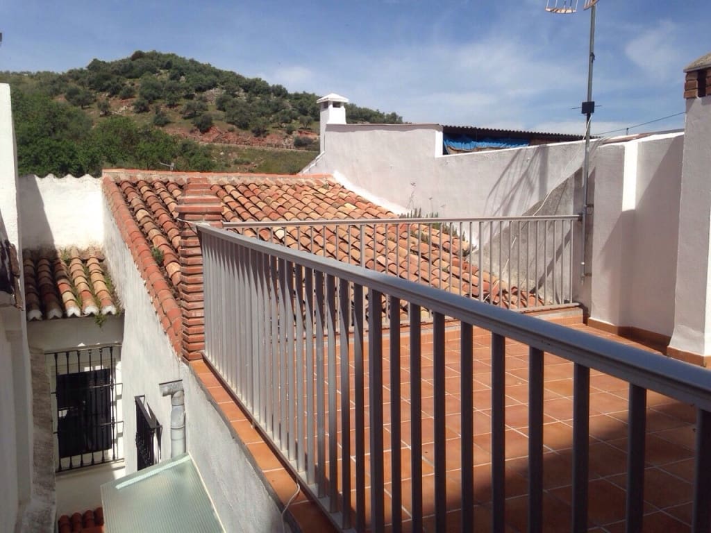 3 bedroom Townhouse for rent in Casabermeja - € 800 (Ref: 9523274)