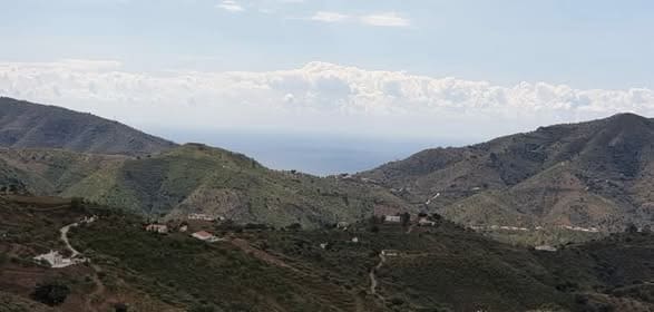 3 soveværelse Byhus til leje i Sedella med garage - € 800 (Ref: 9538884)