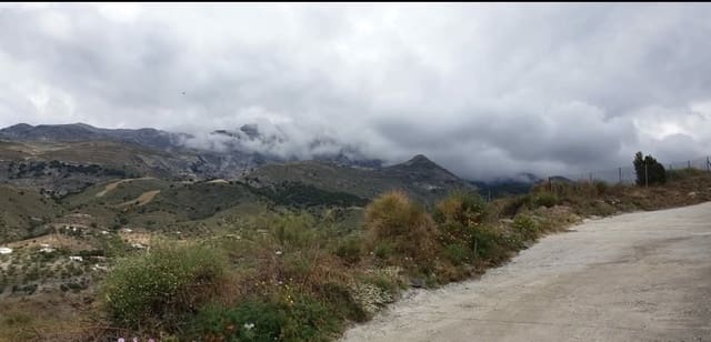 3 soveværelse Byhus til leje i Sedella med garage - € 800 (Ref: 9538884)