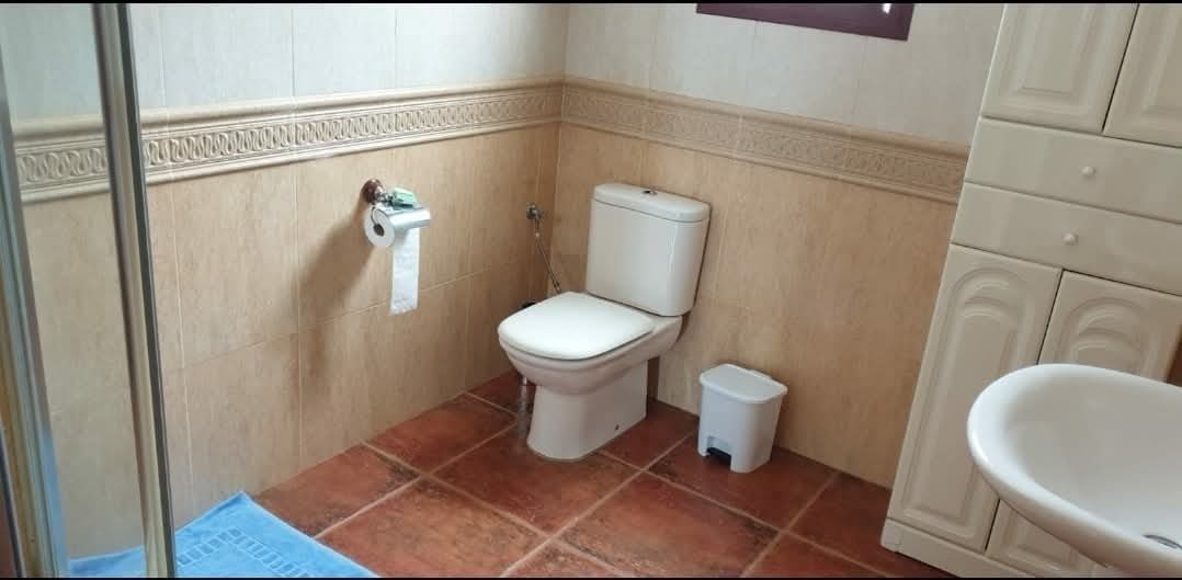 3 bedroom Townhouse for rent in Sedella with garage - € 800 (Ref: 9538884)