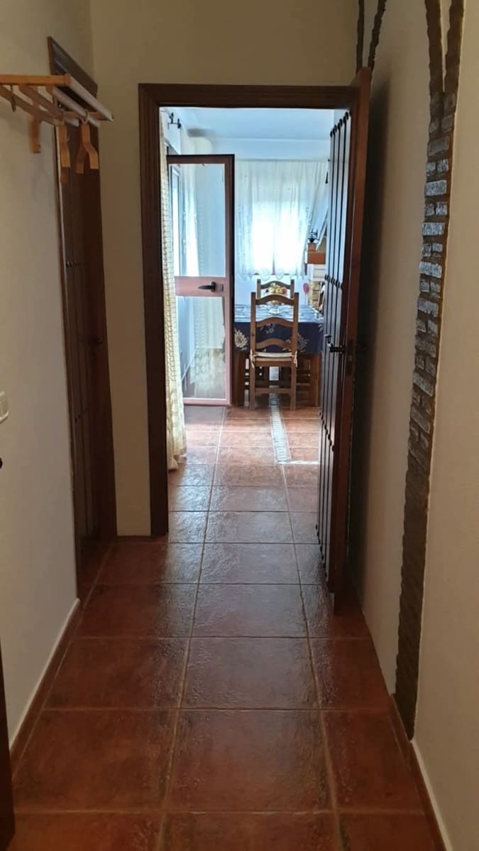 3 bedroom Townhouse for rent in Sedella with garage - € 800 (Ref: 9538884)