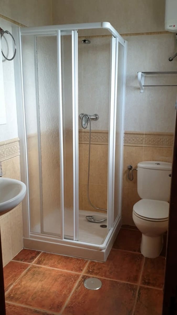 3 bedroom Townhouse for rent in Sedella with garage - € 800 (Ref: 9538884)