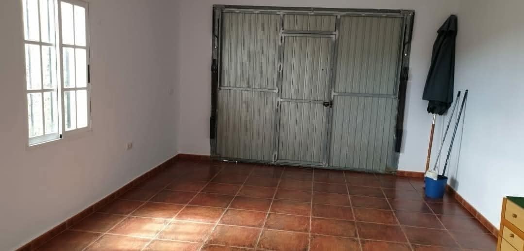 3 bedroom Townhouse for rent in Sedella with garage - € 800 (Ref: 9538884)