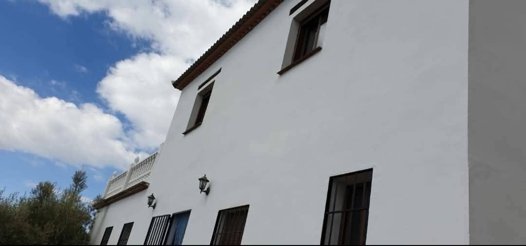 3 bedroom Townhouse for rent in Sedella with garage - € 800 (Ref: 9538884)