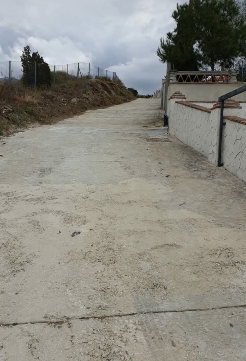 3 bedroom Townhouse for rent in Sedella with garage - € 800 (Ref: 9538884)