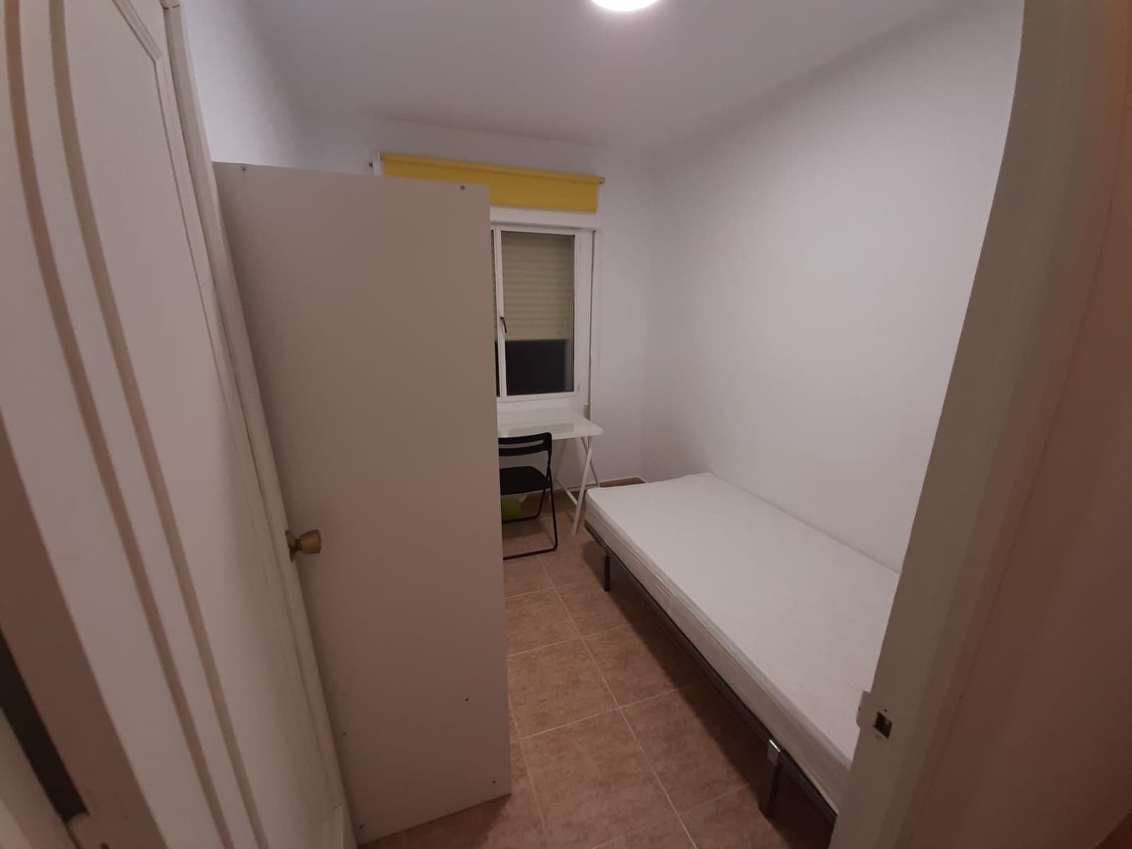 4 sovrum Lägenhet att hyra i Malaga stad - 1 350 € (Ref: 9540572)