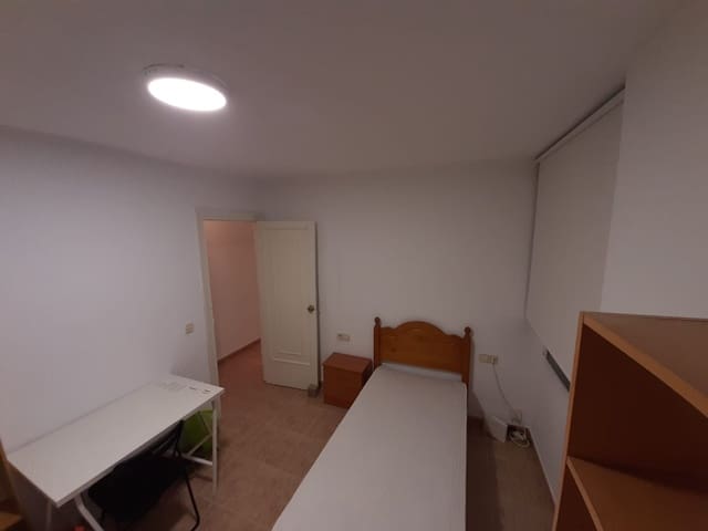 4 Zimmer Wohnung zu vermieten in La Victoria, Málaga Stadt - 1.350 € (Ref: 9540572)