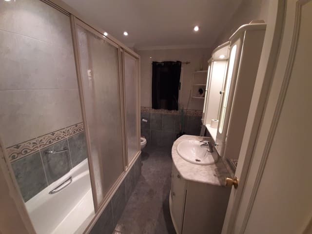 4 Zimmer Wohnung zu vermieten in La Victoria, Málaga Stadt - 1.350 € (Ref: 9540572)