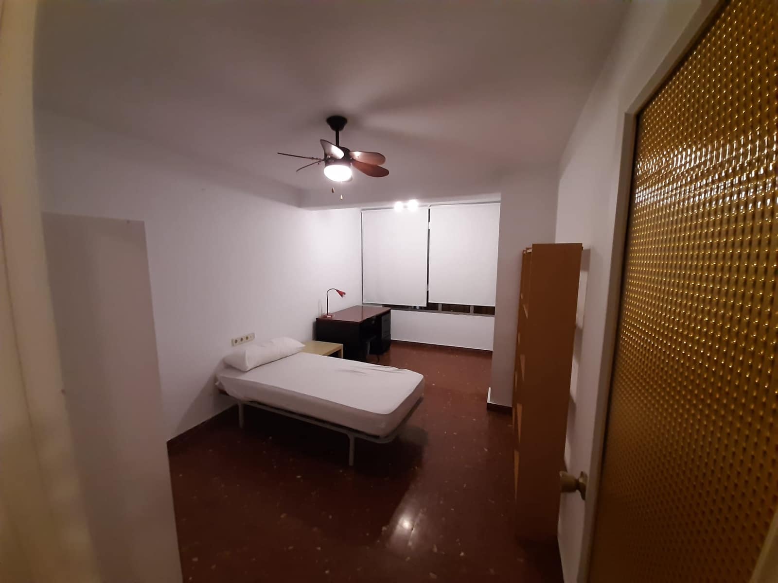 4 sovrum Lägenhet att hyra i Malaga stad - 1 350 € (Ref: 9540572)
