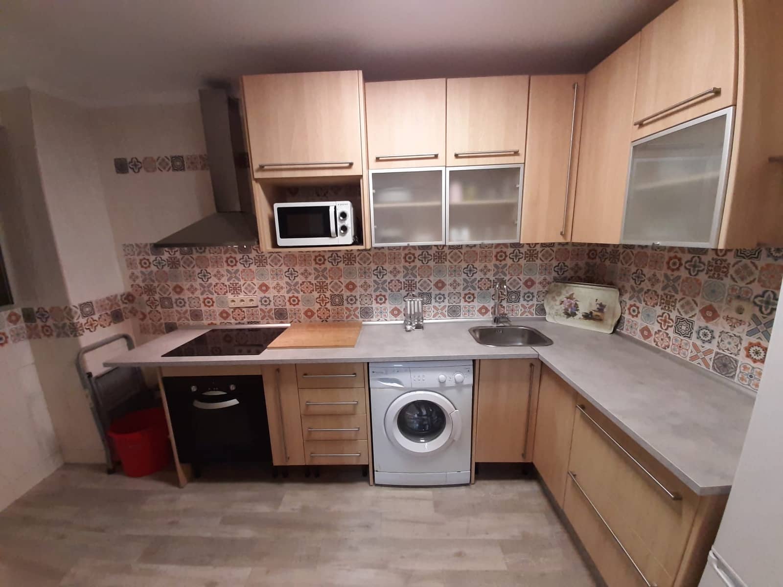 4 sovrum Lägenhet att hyra i Malaga stad - 1 350 € (Ref: 9540572)
