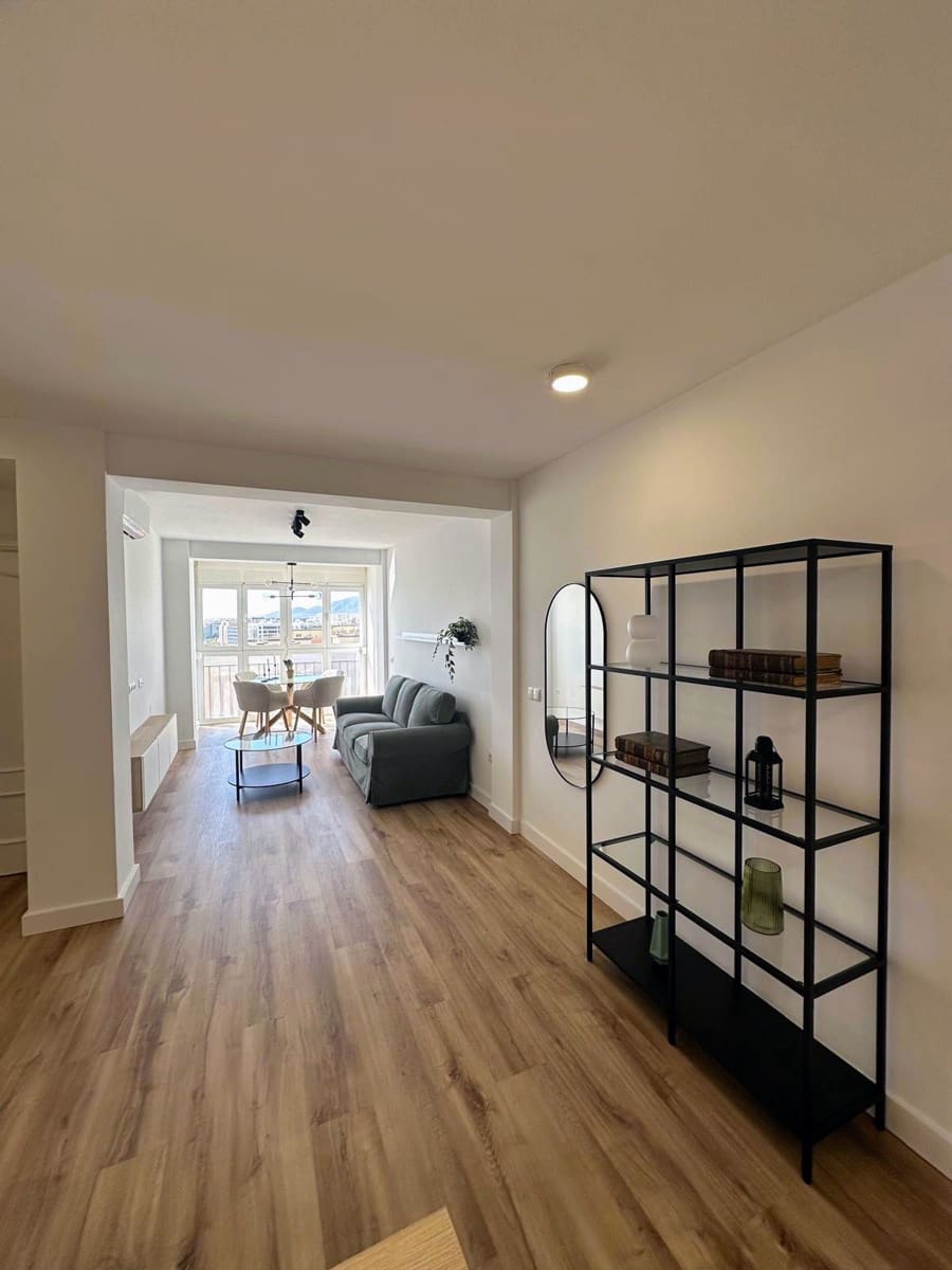 2 bedroom Flat for rent in Malaga city - € 1,700 (Ref: 9610594)