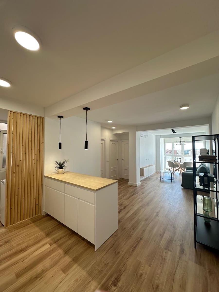 2 bedroom Flat for rent in Malaga city - € 1,700 (Ref: 9610594)