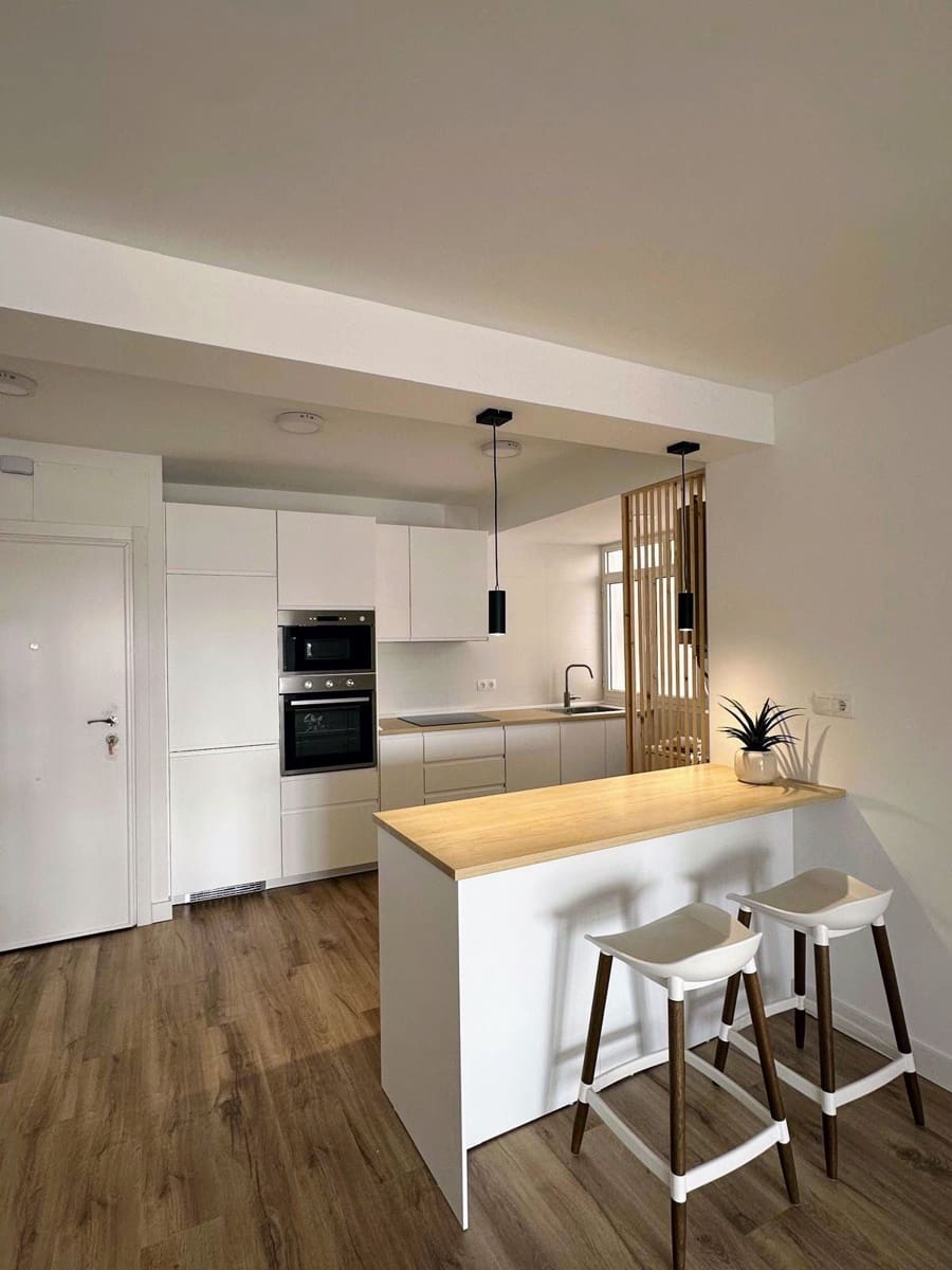 2 bedroom Flat for rent in Malaga city - € 1,700 (Ref: 9610594)