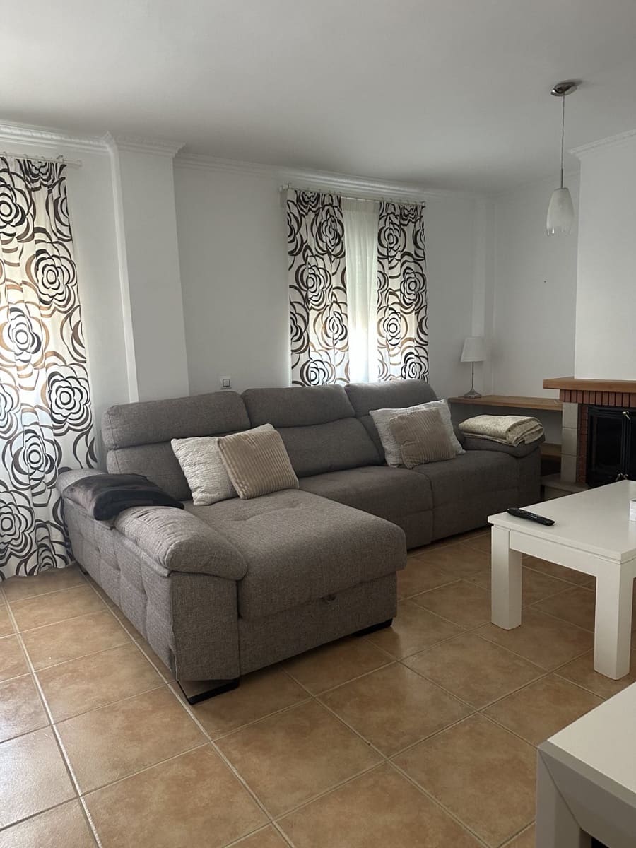 3 sypialnia Dom szeregowy do wynajęcia w Alhaurin de la Torre z basenem garażem - 1 850 € (Ref: 9624119)